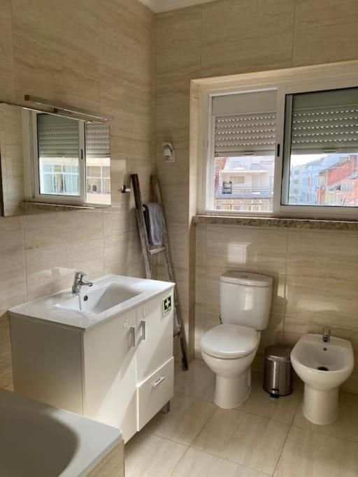 Apartamento Bem Localizado Para Familias & Amigos Daire Lisboa Dış mekan fotoğraf